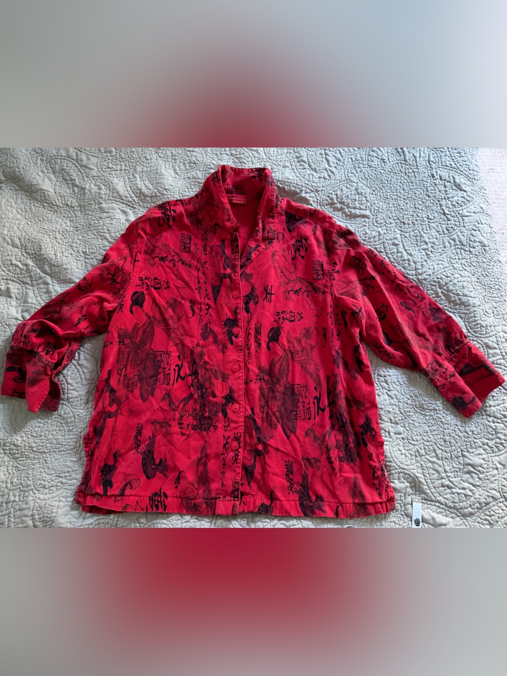 Vibrant red Asian theme button up. Great fabric!
